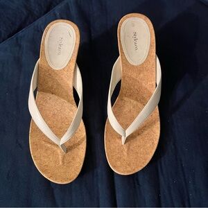 Ladies thong slip ons